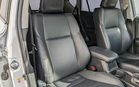 Toyota RAV4, 2019 год, 2 850 000 рублей, 26 фотография