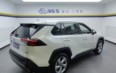 Toyota RAV4, 2022 год, 3 784 505 рублей, 3 фотография