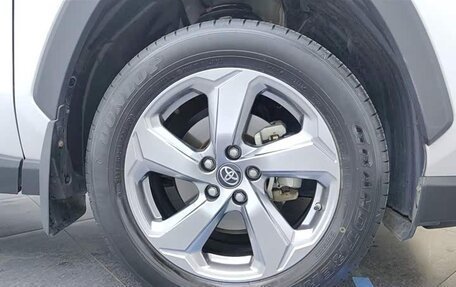 Toyota RAV4, 2022 год, 3 784 505 рублей, 13 фотография