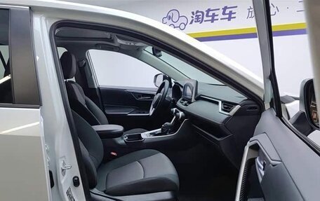 Toyota RAV4, 2022 год, 3 784 505 рублей, 9 фотография