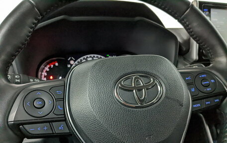 Toyota RAV4, 2022 год, 3 850 000 рублей, 5 фотография