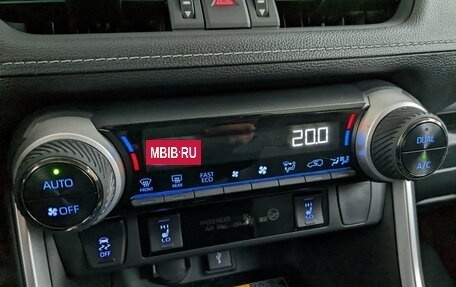 Toyota RAV4, 2022 год, 3 850 000 рублей, 6 фотография