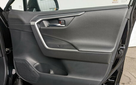 Toyota RAV4, 2022 год, 3 850 000 рублей, 12 фотография