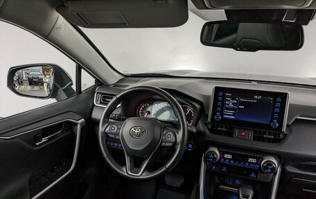 Toyota RAV4, 2022 год, 3 850 000 рублей, 16 фотография