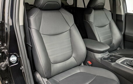 Toyota RAV4, 2022 год, 3 850 000 рублей, 28 фотография