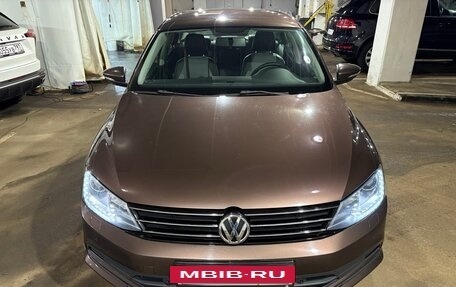 Volkswagen Jetta VI, 2015 год, 1 200 000 рублей, 10 фотография