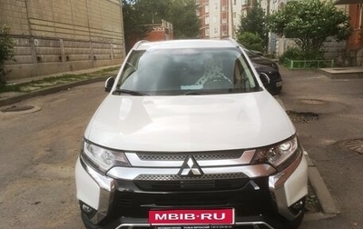 Mitsubishi Outlander III рестайлинг 3, 2019 год, 2 100 000 рублей, 1 фотография