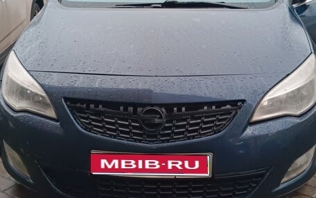 Opel Astra J, 2011 год, 420 000 рублей, 1 фотография