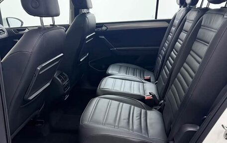 Volkswagen Touran III, 2021 год, 1 740 000 рублей, 12 фотография