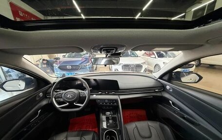 Hyundai Elantra, 2022 год, 1 495 000 рублей, 10 фотография