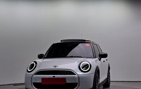 MINI Hatch, 2024 год, 5 990 000 рублей, 2 фотография