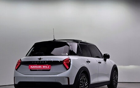 MINI Hatch, 2024 год, 5 990 000 рублей, 3 фотография