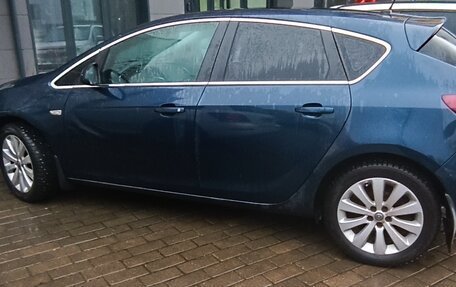 Opel Astra J, 2011 год, 420 000 рублей, 4 фотография