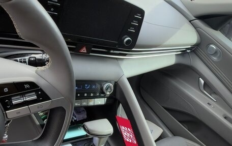 Hyundai Elantra, 2023 год, 2 500 000 рублей, 13 фотография