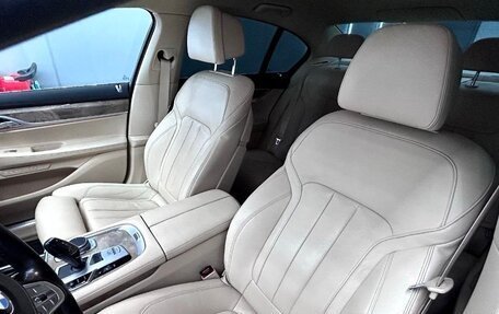 BMW 7 серия, 2019 год, 7 200 000 рублей, 15 фотография