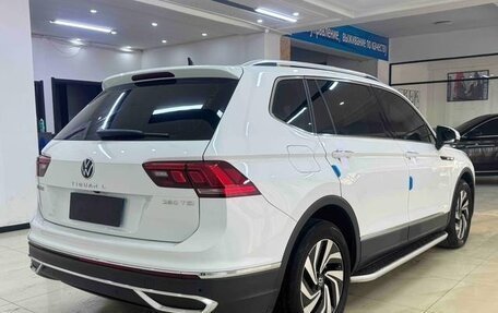 Volkswagen Tiguan II, 2022 год, 2 621 000 рублей, 4 фотография
