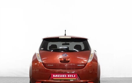 Nissan Leaf I, 2013 год, 969 000 рублей, 6 фотография