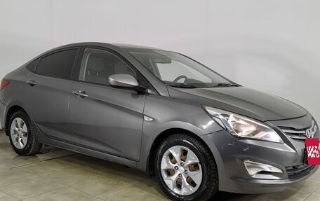 Hyundai Solaris II рестайлинг, 2015 год, 800 000 рублей, 3 фотография