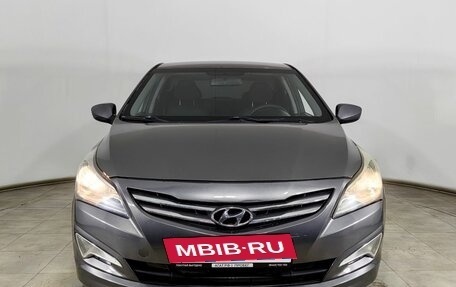 Hyundai Solaris II рестайлинг, 2015 год, 800 000 рублей, 2 фотография