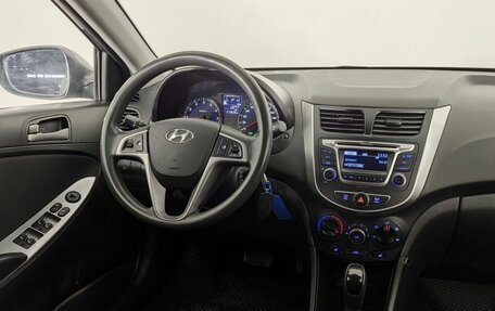 Hyundai Solaris II рестайлинг, 2015 год, 800 000 рублей, 9 фотография