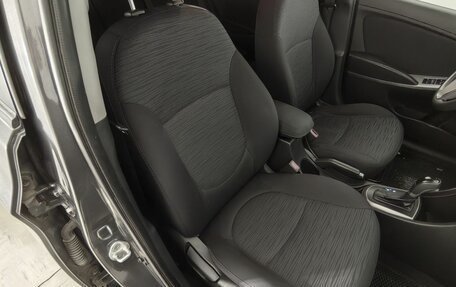 Hyundai Solaris II рестайлинг, 2015 год, 800 000 рублей, 21 фотография