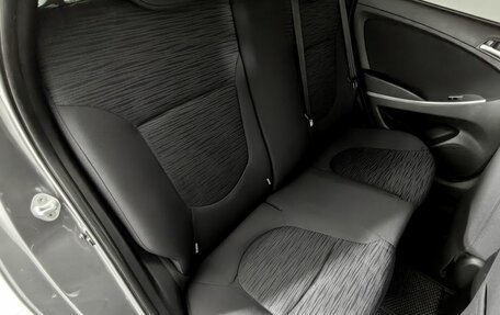 Hyundai Solaris II рестайлинг, 2015 год, 800 000 рублей, 22 фотография