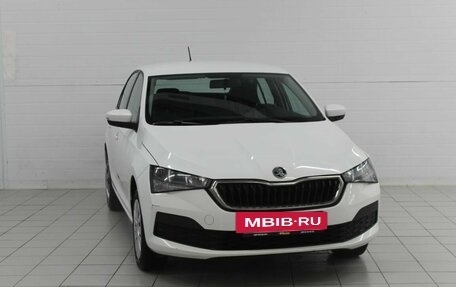 Skoda Rapid II, 2020 год, 1 355 000 рублей, 3 фотография