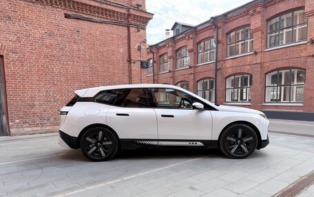 BMW iX, 2022 год, 5 800 000 рублей, 4 фотография