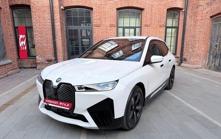 BMW iX, 2022 год, 5 800 000 рублей, 3 фотография