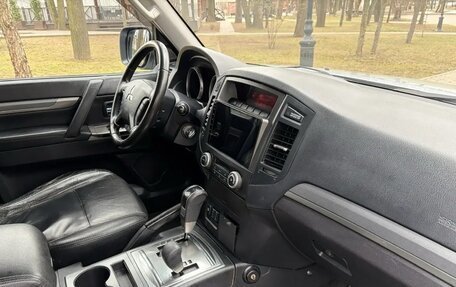Mitsubishi Pajero IV, 2011 год, 1 550 000 рублей, 6 фотография