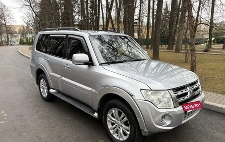 Mitsubishi Pajero IV, 2011 год, 1 550 000 рублей, 3 фотография