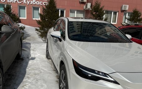 Lexus RX IV рестайлинг, 2025 год, 6 950 000 рублей, 4 фотография