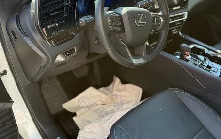 Lexus RX IV рестайлинг, 2025 год, 6 950 000 рублей, 6 фотография