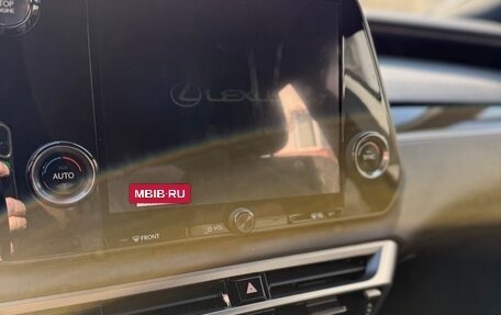 Lexus RX IV рестайлинг, 2025 год, 6 950 000 рублей, 10 фотография