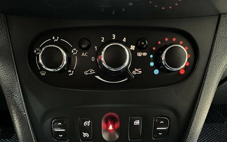 Renault Logan II, 2014 год, 719 000 рублей, 15 фотография