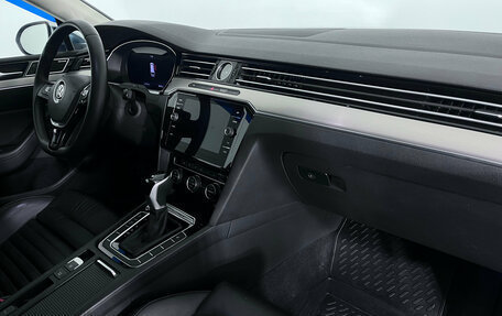 Volkswagen Passat B8 рестайлинг, 2019 год, 2 640 000 рублей, 10 фотография