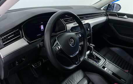 Volkswagen Passat B8 рестайлинг, 2019 год, 2 640 000 рублей, 11 фотография