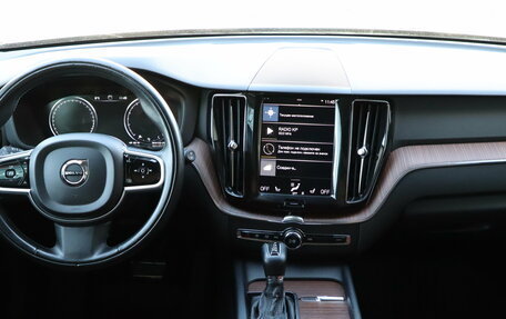 Volvo XC60 II, 2018 год, 2 350 000 рублей, 13 фотография