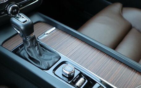 Volvo XC60 II, 2018 год, 2 350 000 рублей, 17 фотография