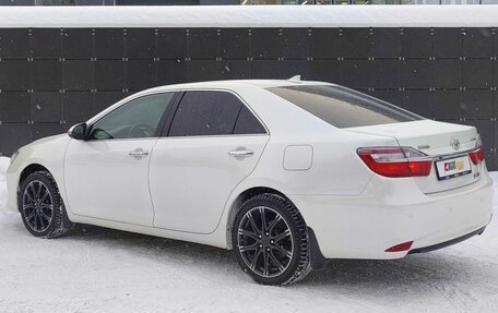 Toyota Camry, 2017 год, 1 735 000 рублей, 7 фотография