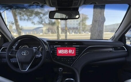 Toyota Camry, 2018 год, 2 350 000 рублей, 13 фотография