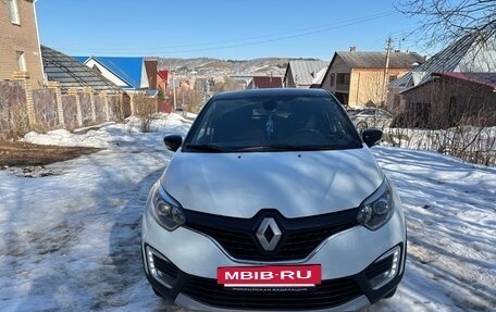 Renault Kaptur I рестайлинг, 2016 год, 1 660 000 рублей, 3 фотография