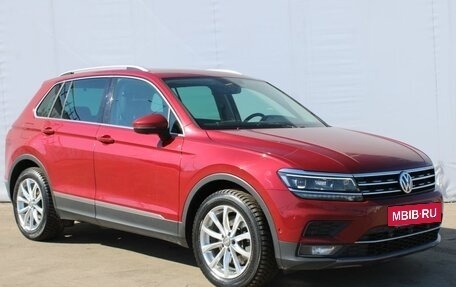 Volkswagen Tiguan II, 2018 год, 2 640 000 рублей, 3 фотография