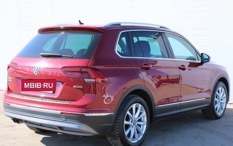 Volkswagen Tiguan II, 2018 год, 2 640 000 рублей, 5 фотография