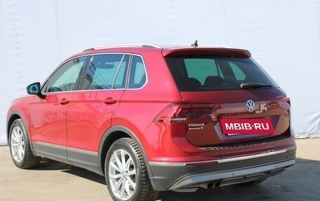 Volkswagen Tiguan II, 2018 год, 2 640 000 рублей, 7 фотография