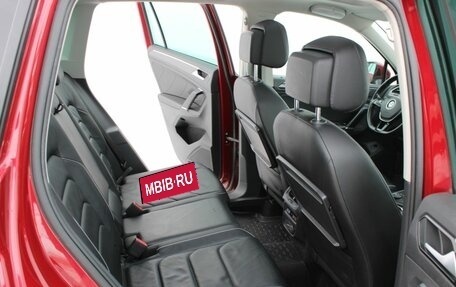 Volkswagen Tiguan II, 2018 год, 2 640 000 рублей, 13 фотография