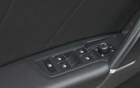 Volkswagen Tiguan II, 2018 год, 2 640 000 рублей, 21 фотография