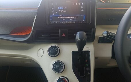 Toyota Sienta II, 2017 год, 1 167 000 рублей, 13 фотография