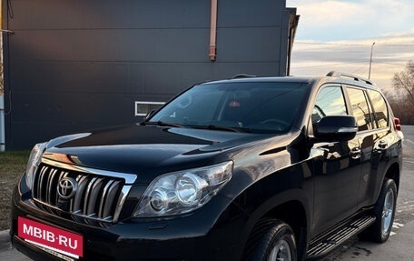 Toyota Land Cruiser Prado 150 рестайлинг 2, 2010 год, 5 300 000 рублей, 2 фотография