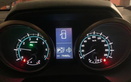 Toyota Land Cruiser Prado 150 рестайлинг 2, 2010 год, 5 300 000 рублей, 15 фотография